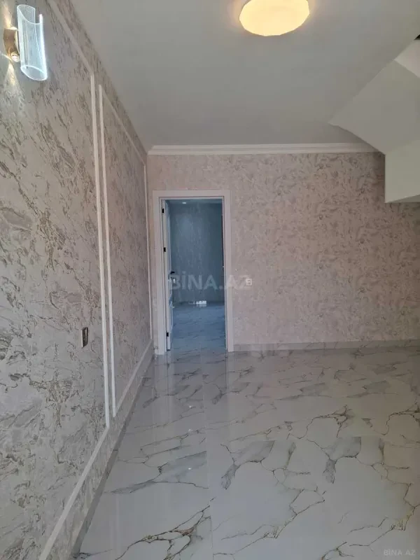 Satılır 5 otaqlı həyət evi 335 m²
