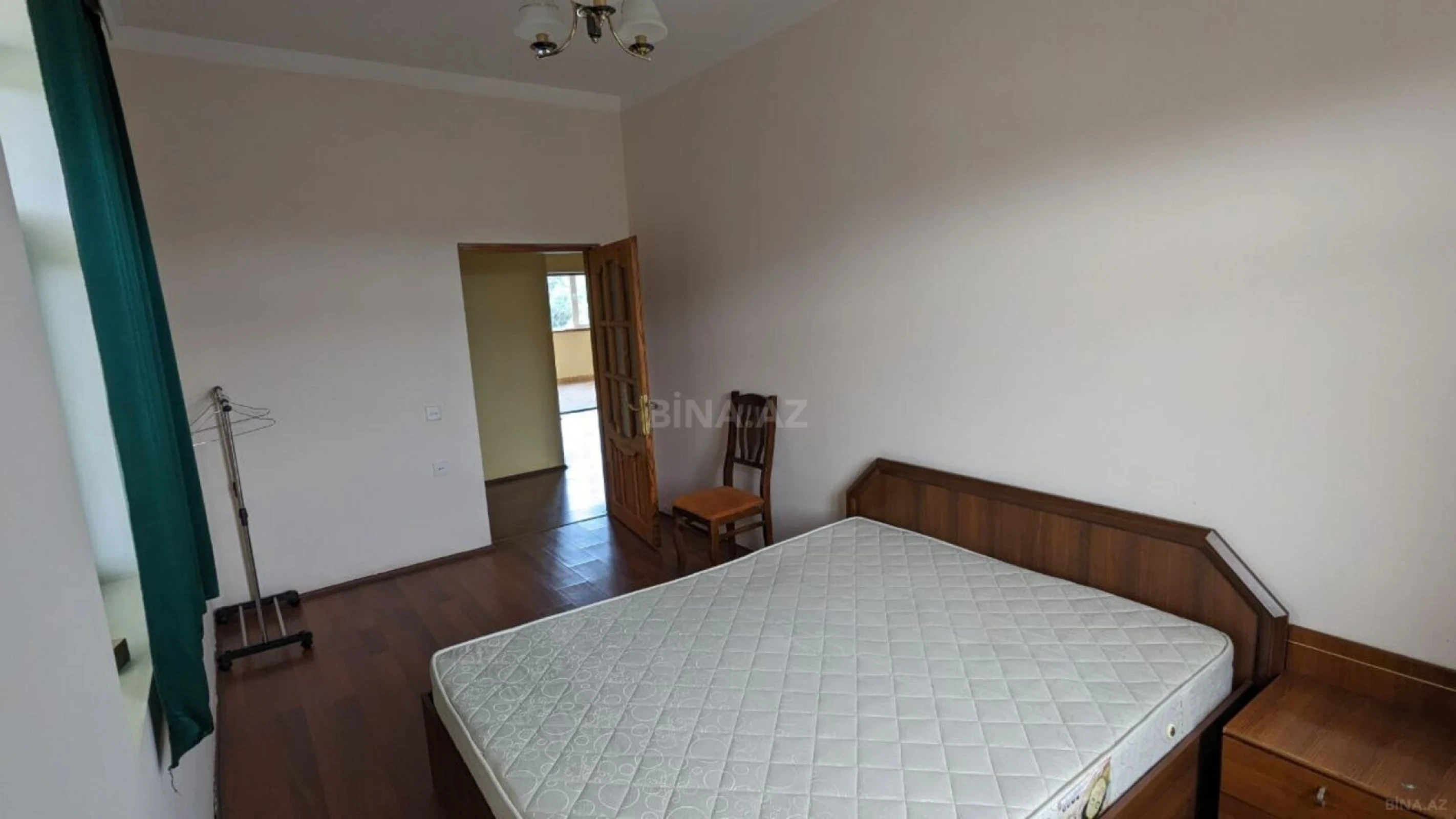 Satılır 8 otaqlı həyət evi 156 m²