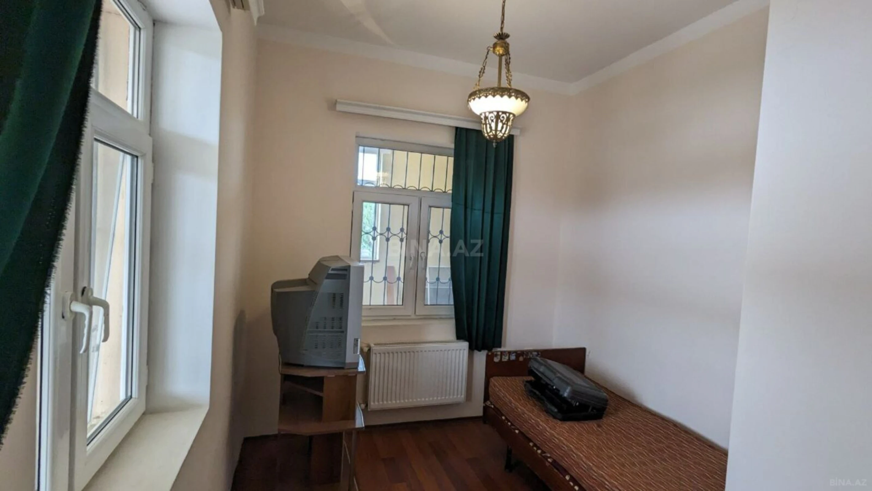 Satılır 8 otaqlı həyət evi 156 m²