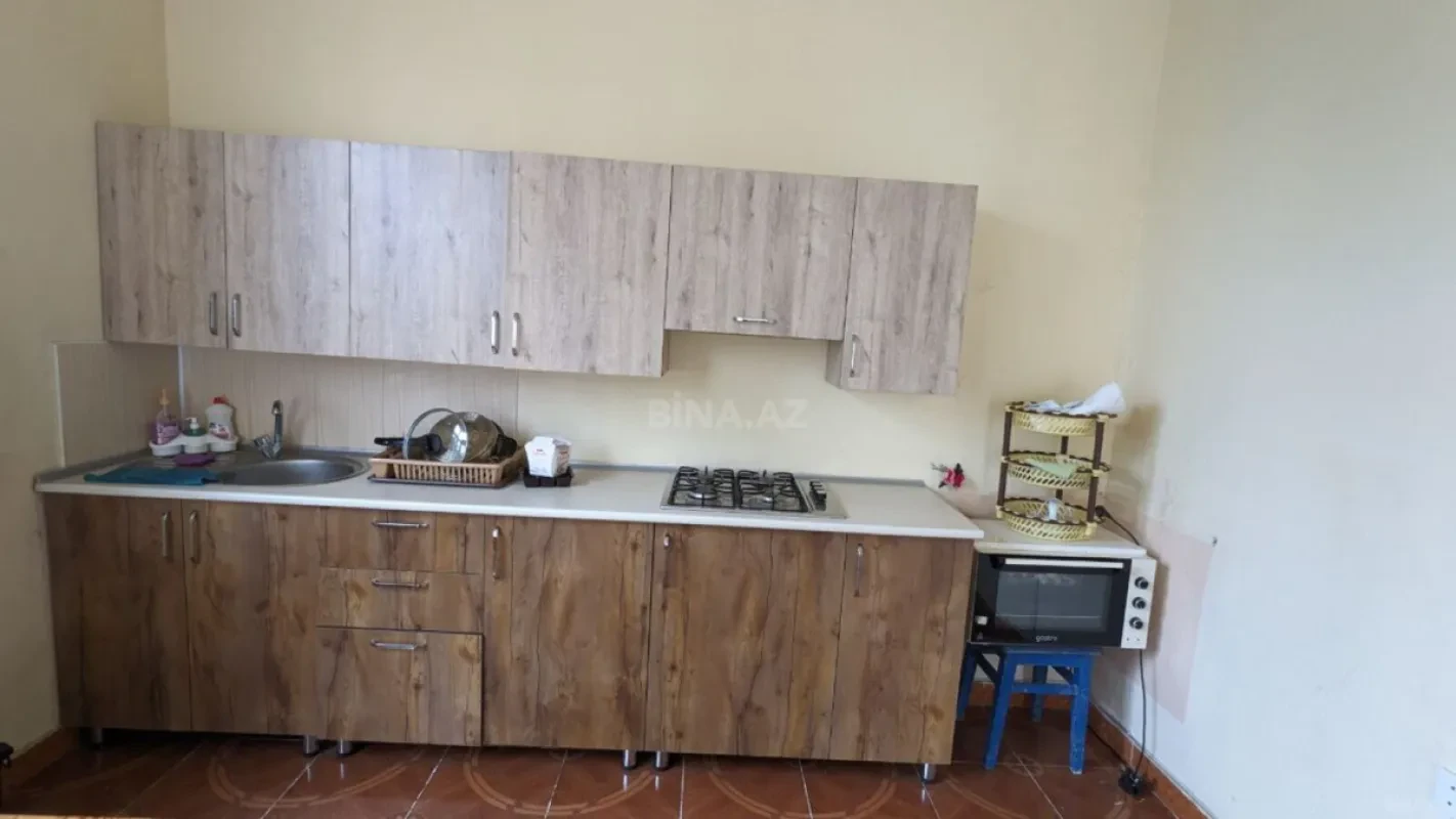 Satılır 8 otaqlı həyət evi 156 m²