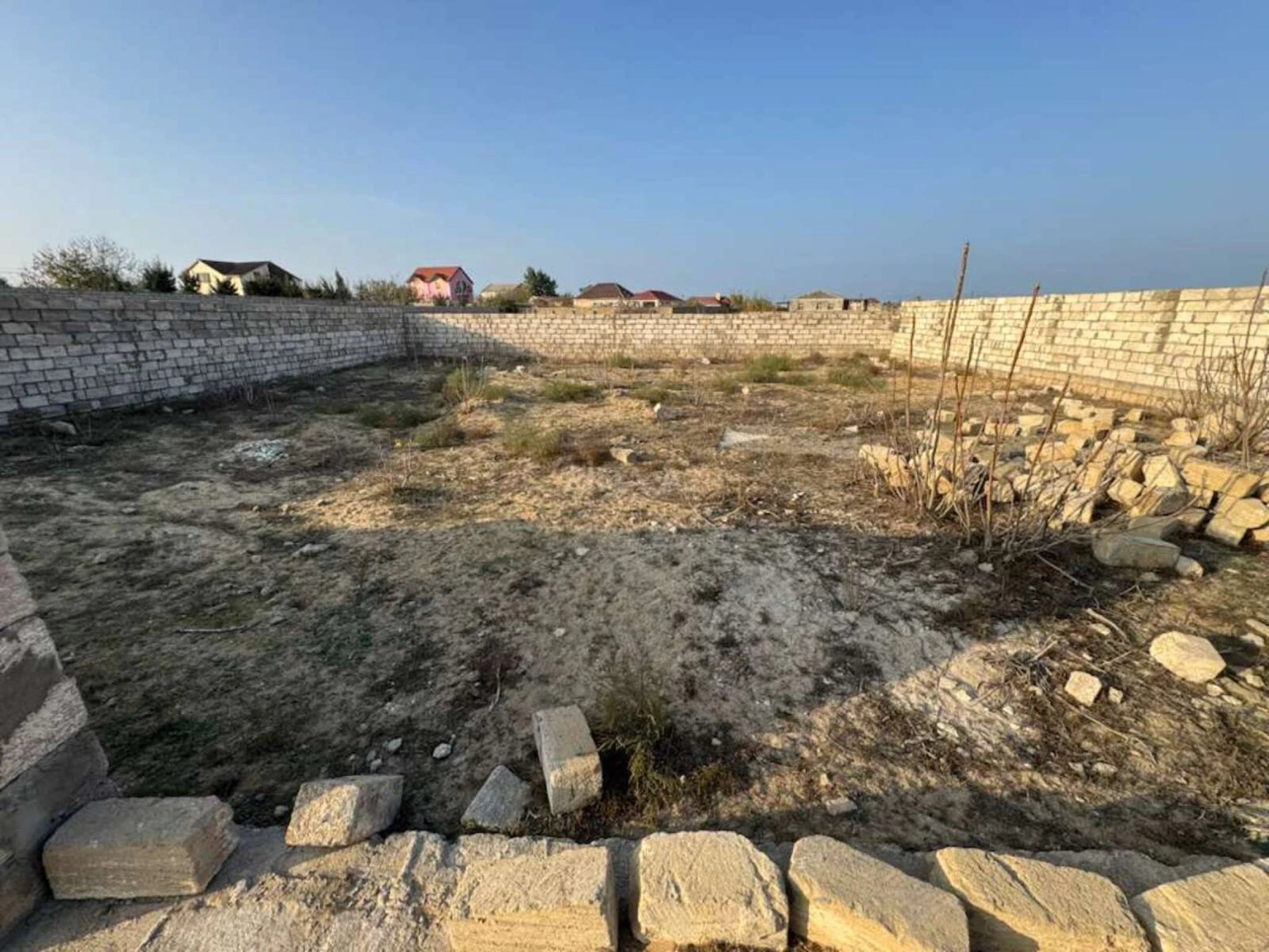 Satılır torpaq sahəsi 12 m²