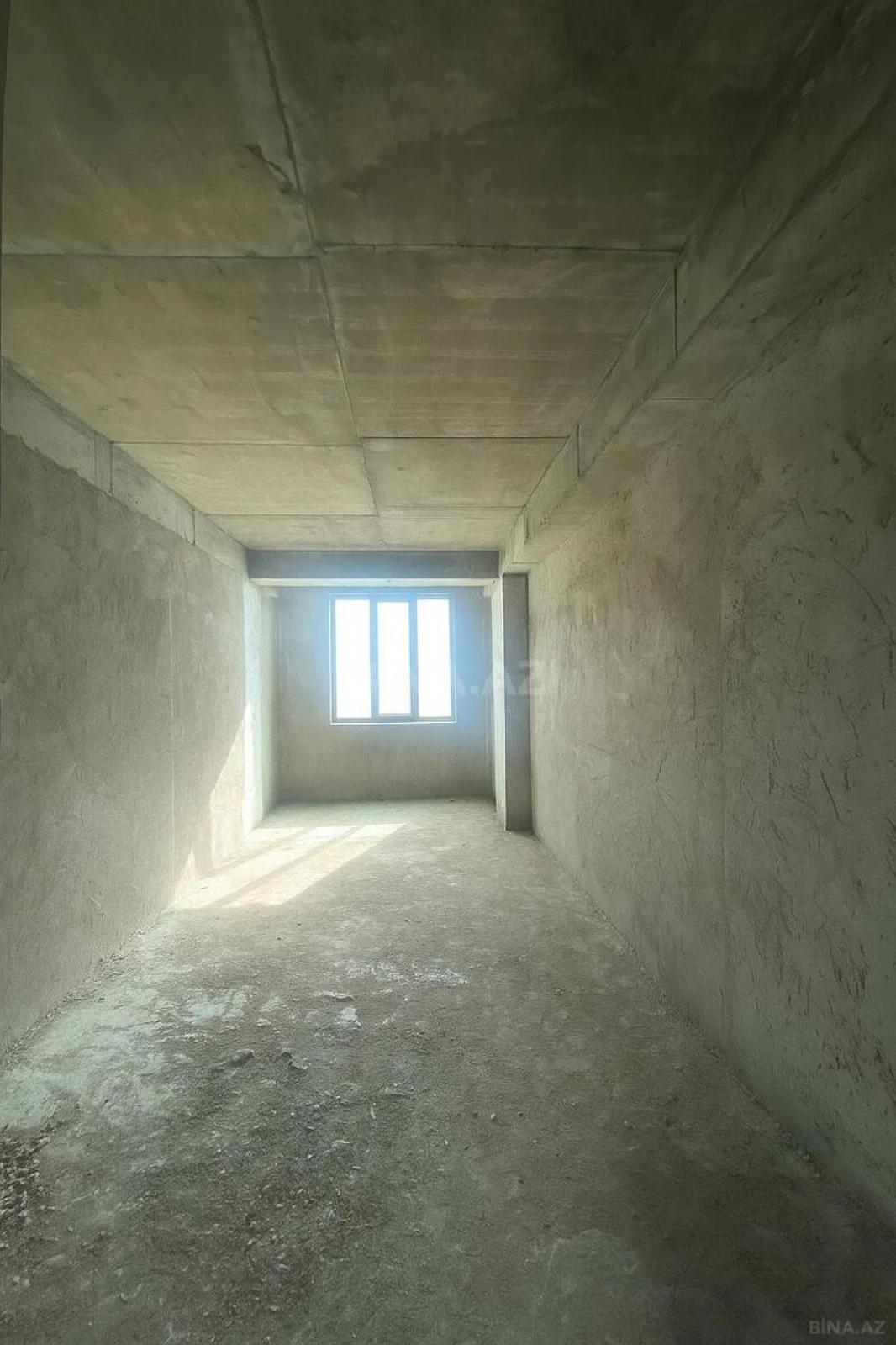 Satılır 4 otaqlı mənzil 170 m²