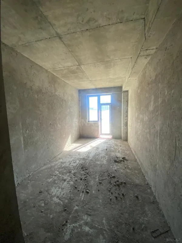 Satılır 4 otaqlı mənzil 170 m²