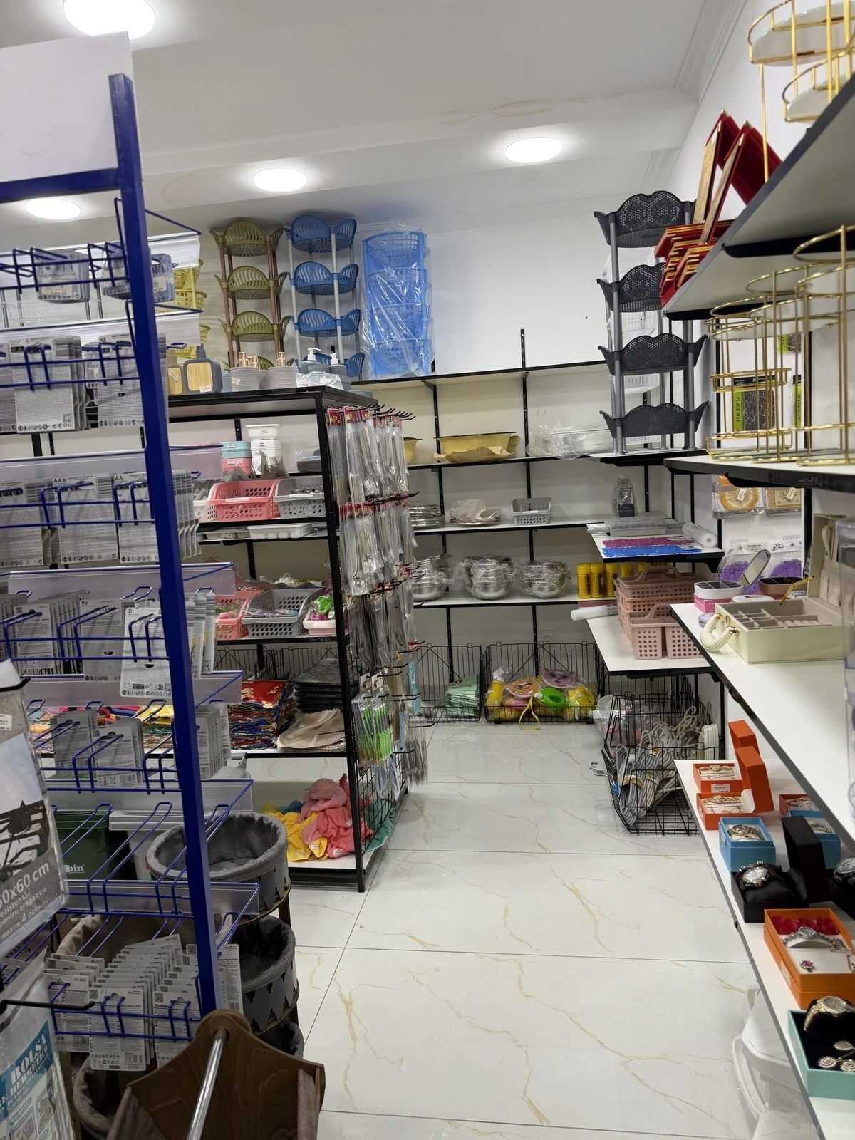 Kirayə verilir obyekt 120 m²