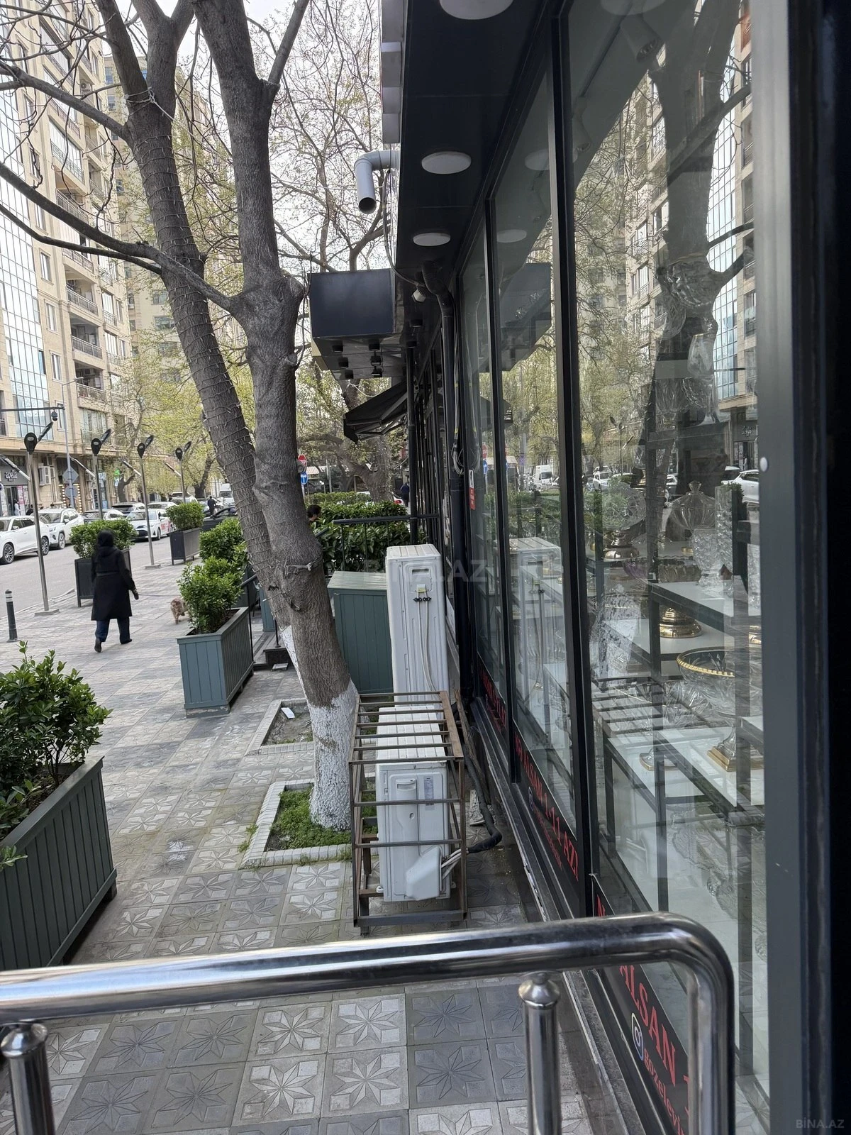 Kirayə verilir obyekt 120 m²