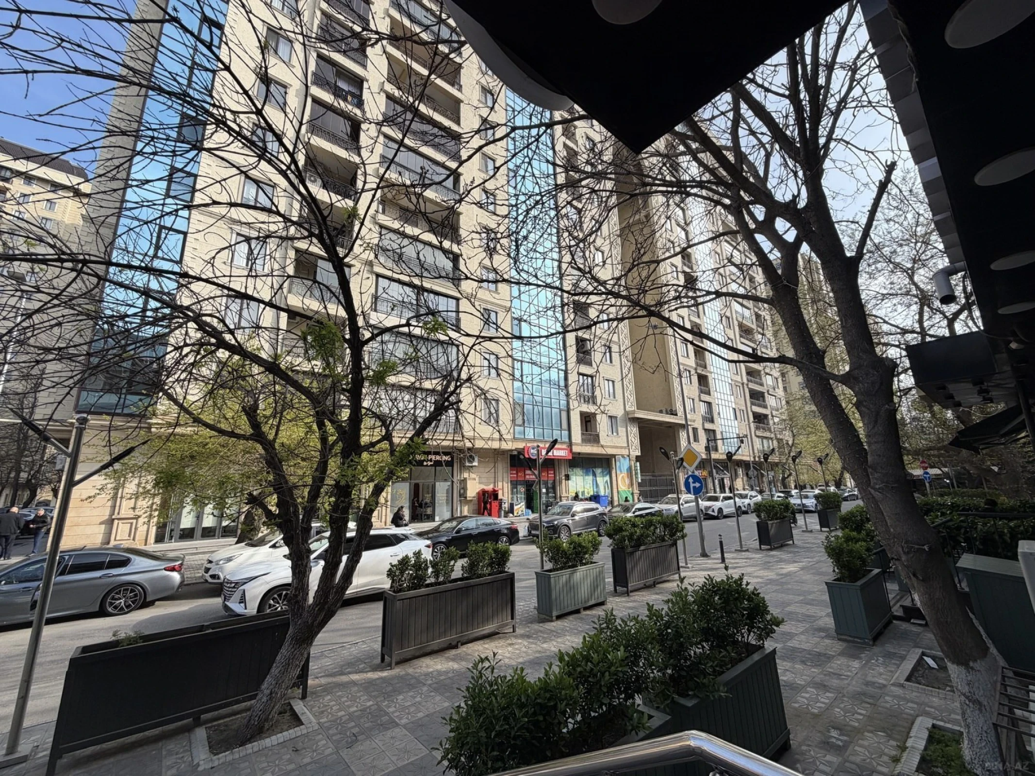 Kirayə verilir obyekt 120 m²