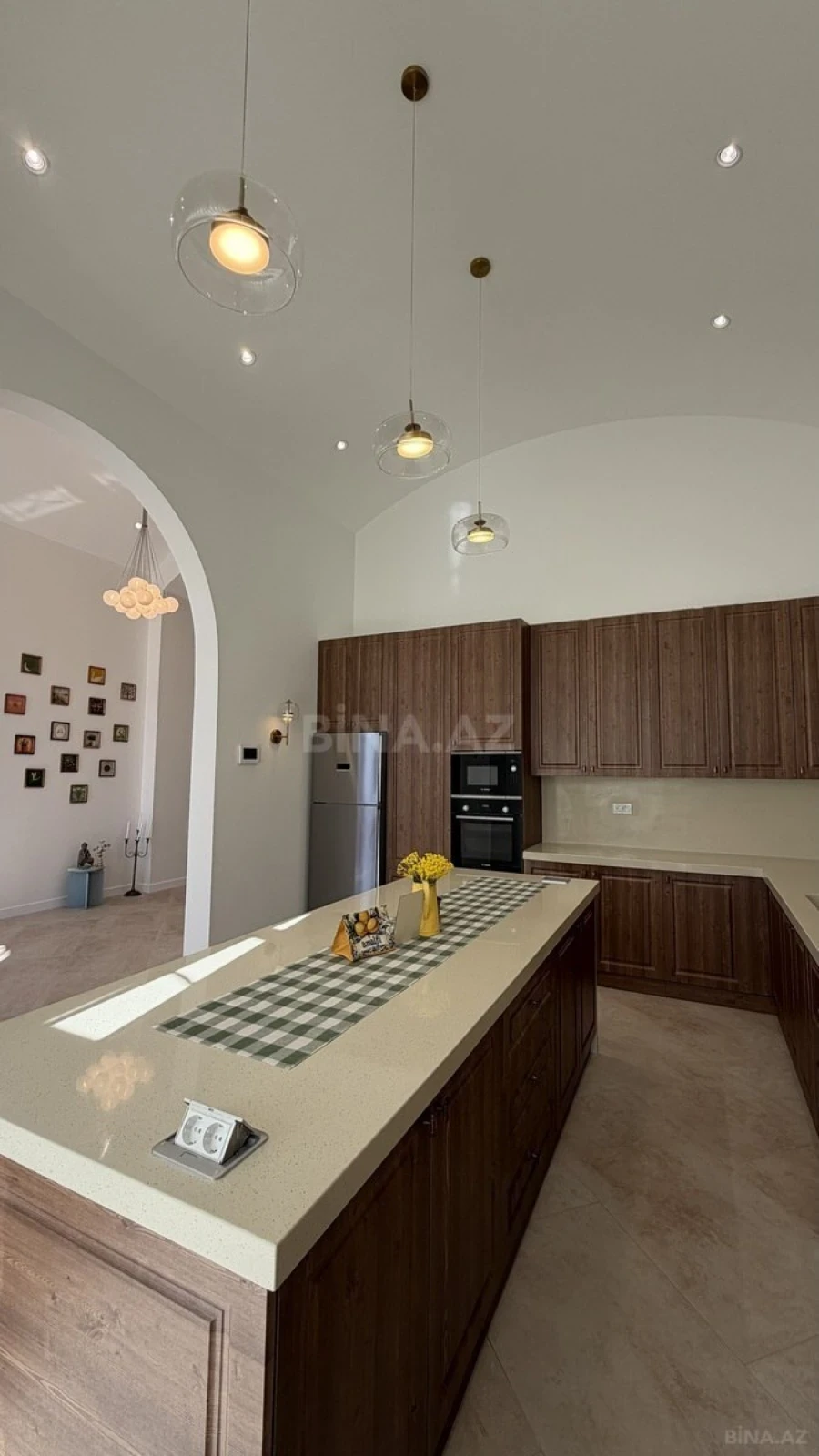 Satılır 4 otaqlı həyət evi 220 m²