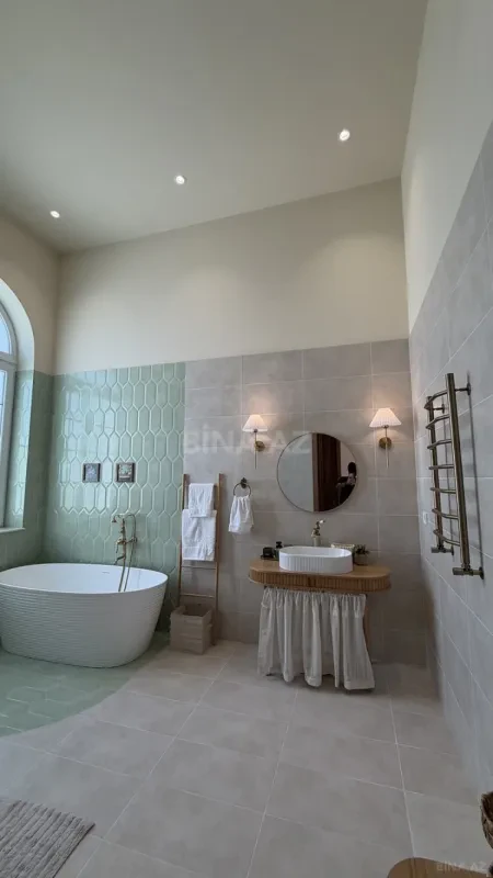Satılır 4 otaqlı həyət evi 220 m²