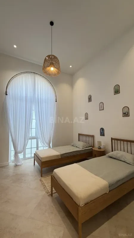 Satılır 4 otaqlı həyət evi 220 m²
