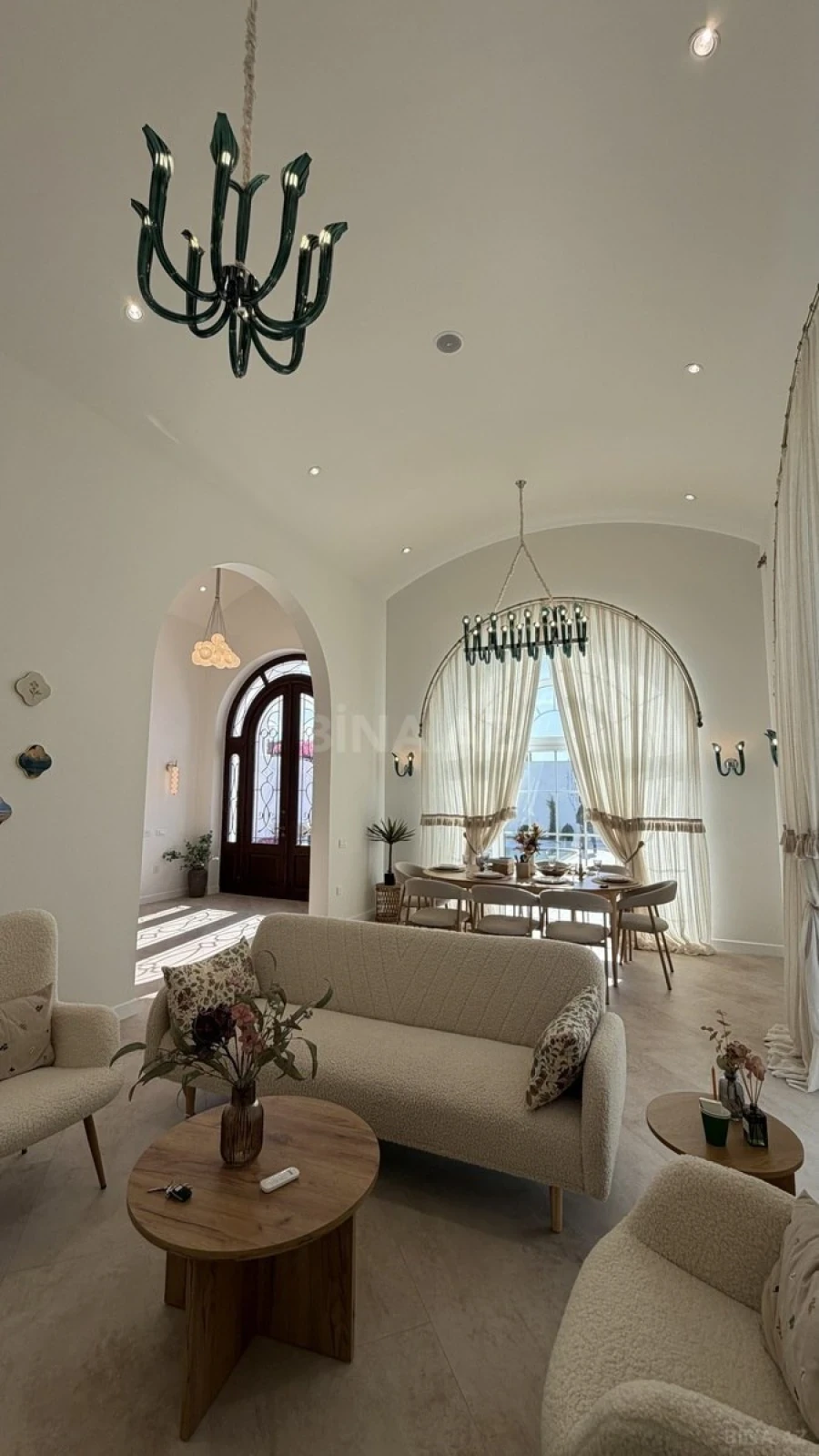 Satılır 4 otaqlı həyət evi 220 m²