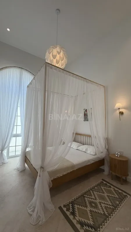 Satılır 4 otaqlı həyət evi 220 m²