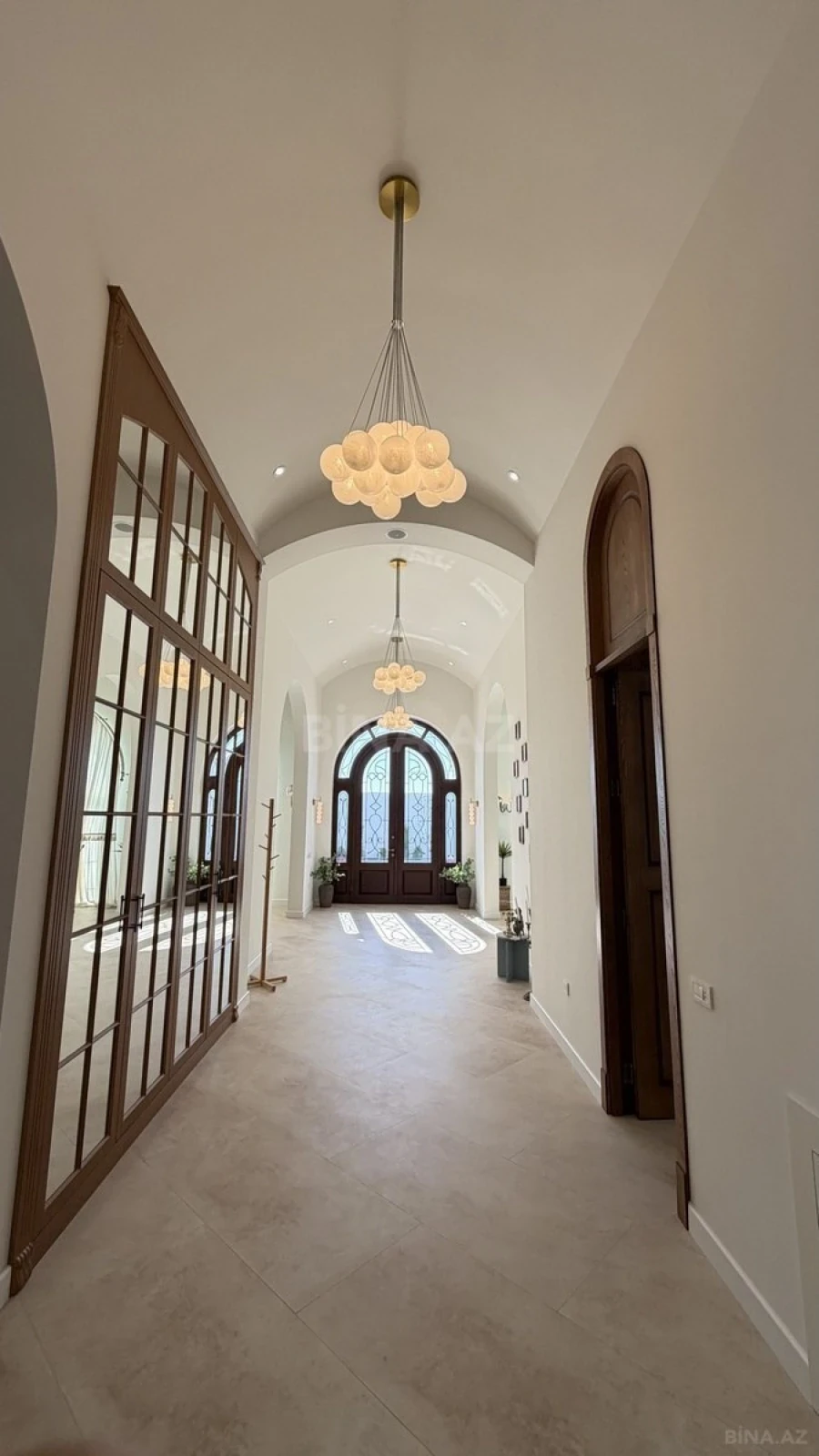 Satılır 4 otaqlı həyət evi 220 m²