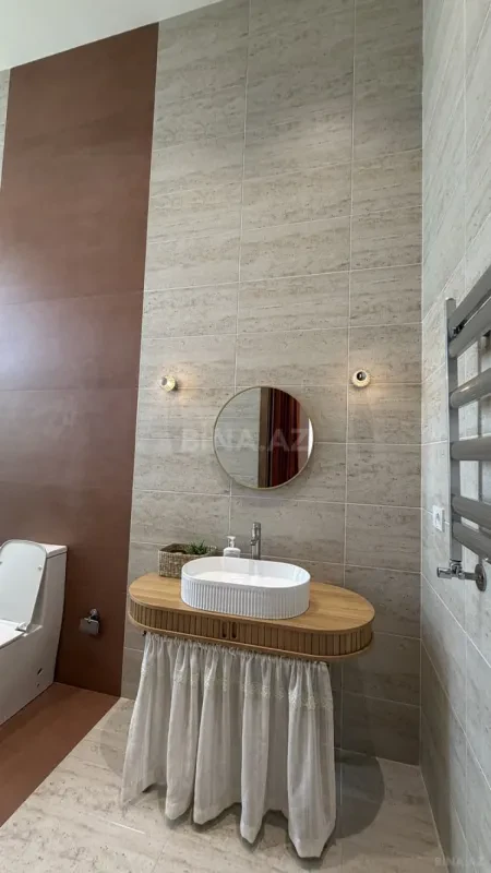 Satılır 4 otaqlı həyət evi 220 m²