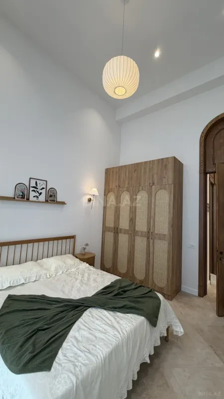 Satılır 4 otaqlı həyət evi 220 m²