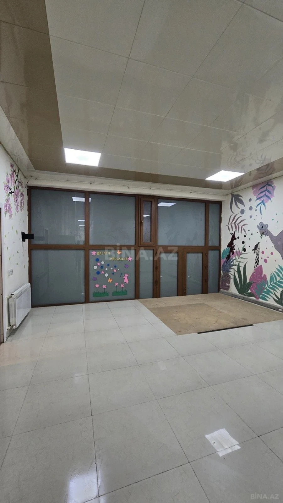 Satılır obyekt 140 m²