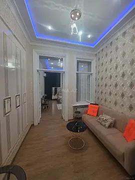 Kirayə verilir 2 otaqlı mənzil 65 m²