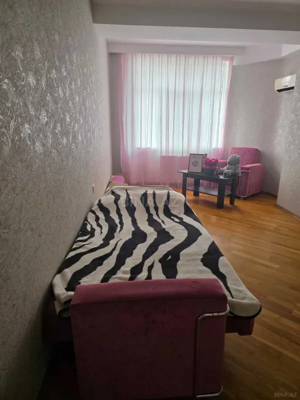 Kirayə verilir 3 otaqlı mənzil 140 m²