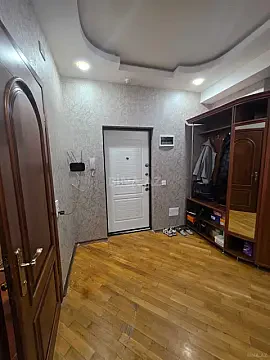 Kirayə verilir 3 otaqlı mənzil 140 m²