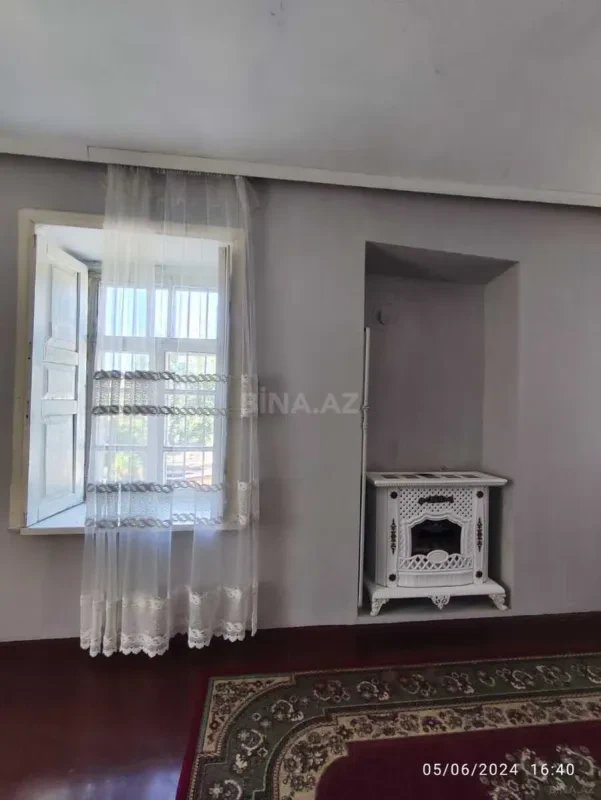 Kirayə verilir 3 otaqlı həyət evi 1000 m²