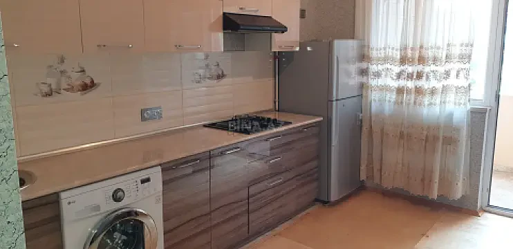 Kirayə verilir 3 otaqlı mənzil 92 m²