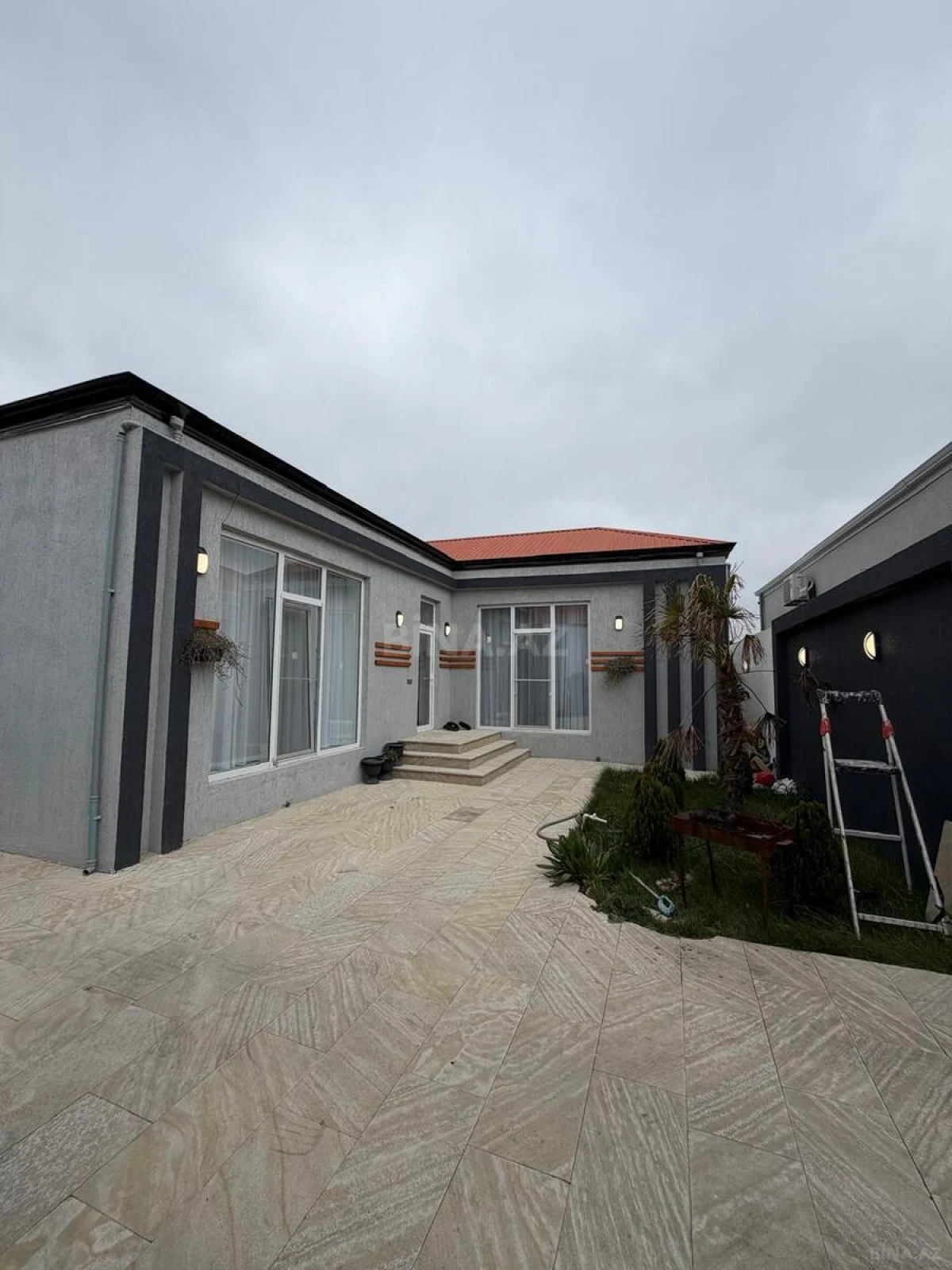 Satılır 4 otaqlı həyət evi 100 m²