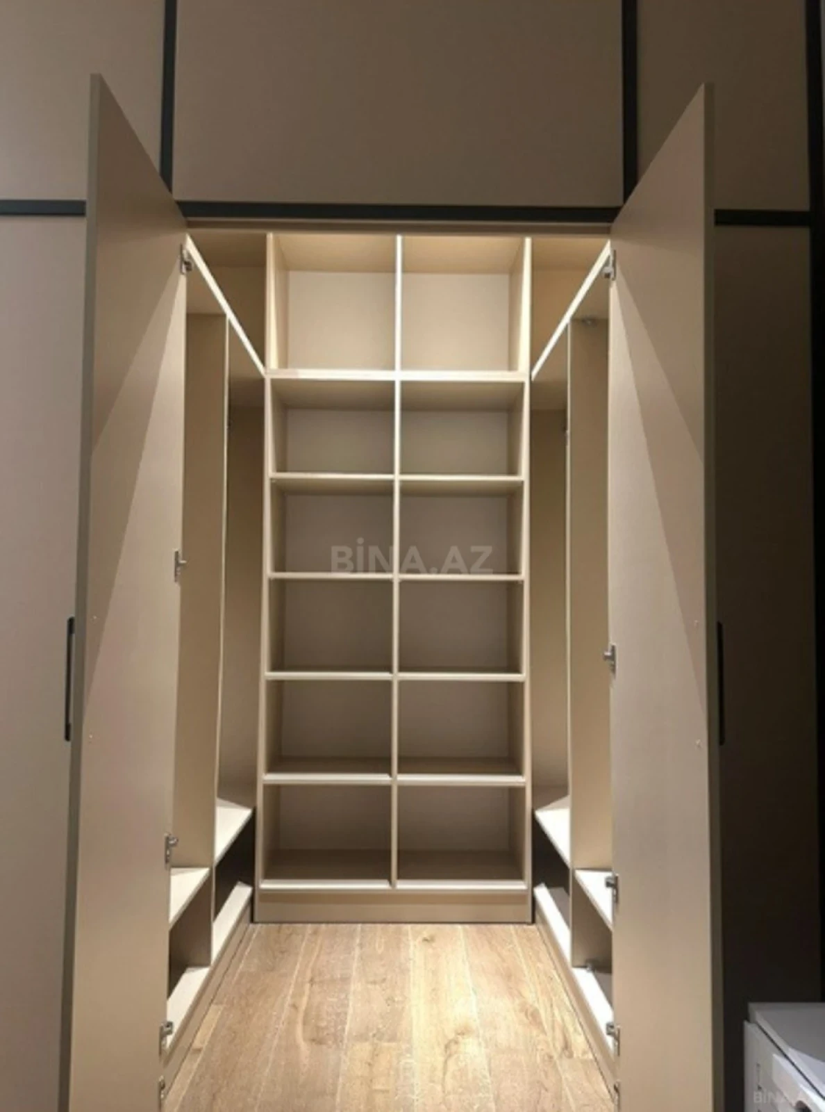 Kirayə verilir 2 otaqlı mənzil 72 m²