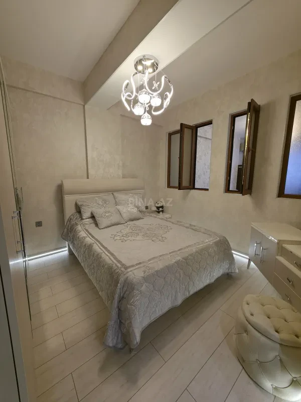 Satılır 2 otaqlı mənzil 63 m²