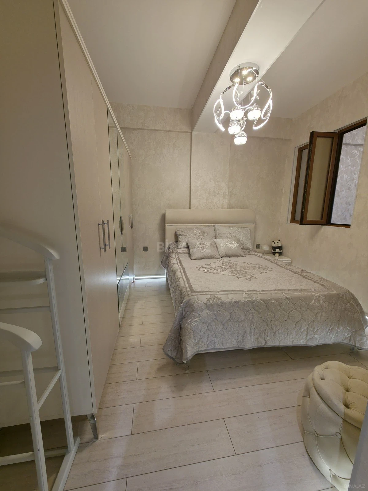 Satılır 2 otaqlı mənzil 63 m²