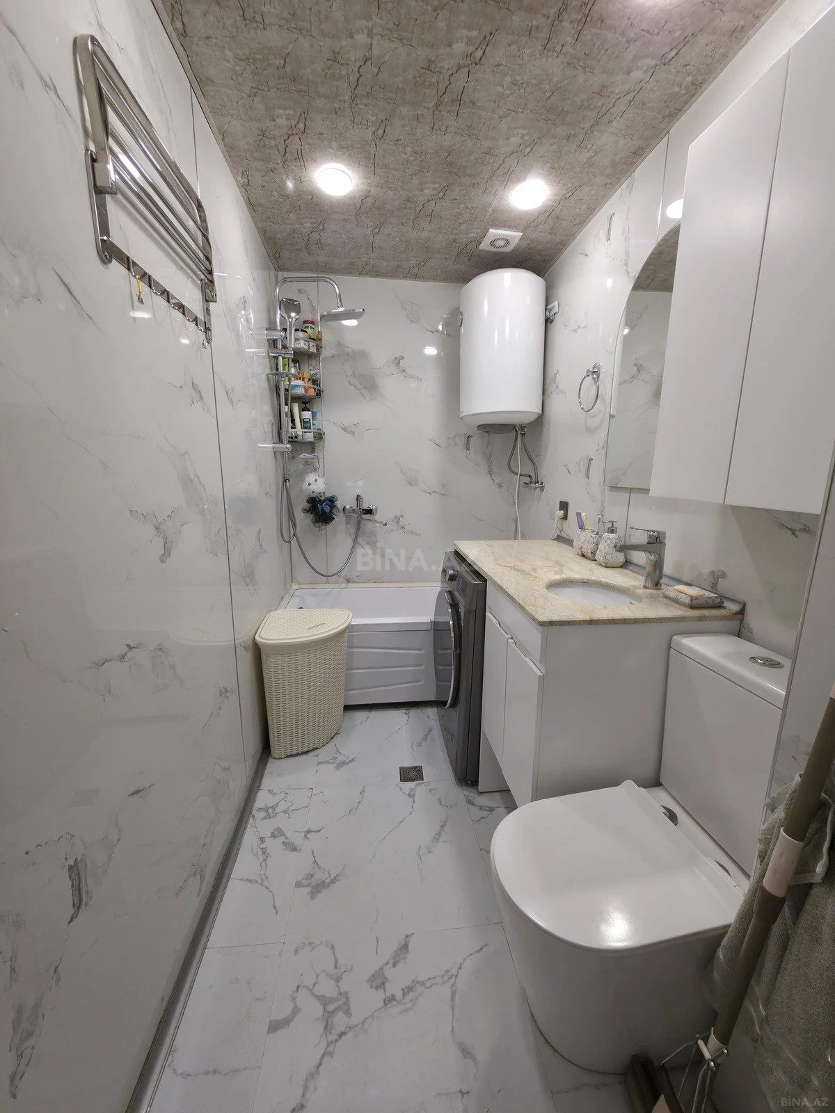 Satılır 2 otaqlı mənzil 63 m²