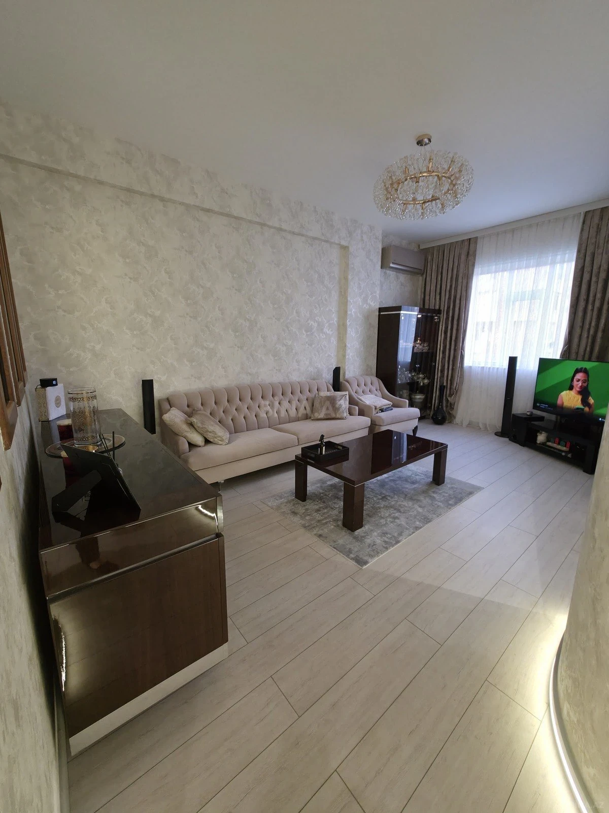 Satılır 2 otaqlı mənzil 63 m²