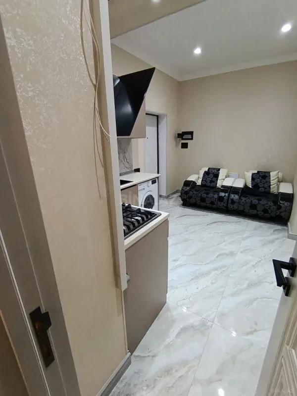 Kirayə verilir 2 otaqlı mənzil 74 m²