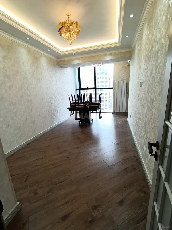 Kirayə verilir 2 otaqlı mənzil 74 m²