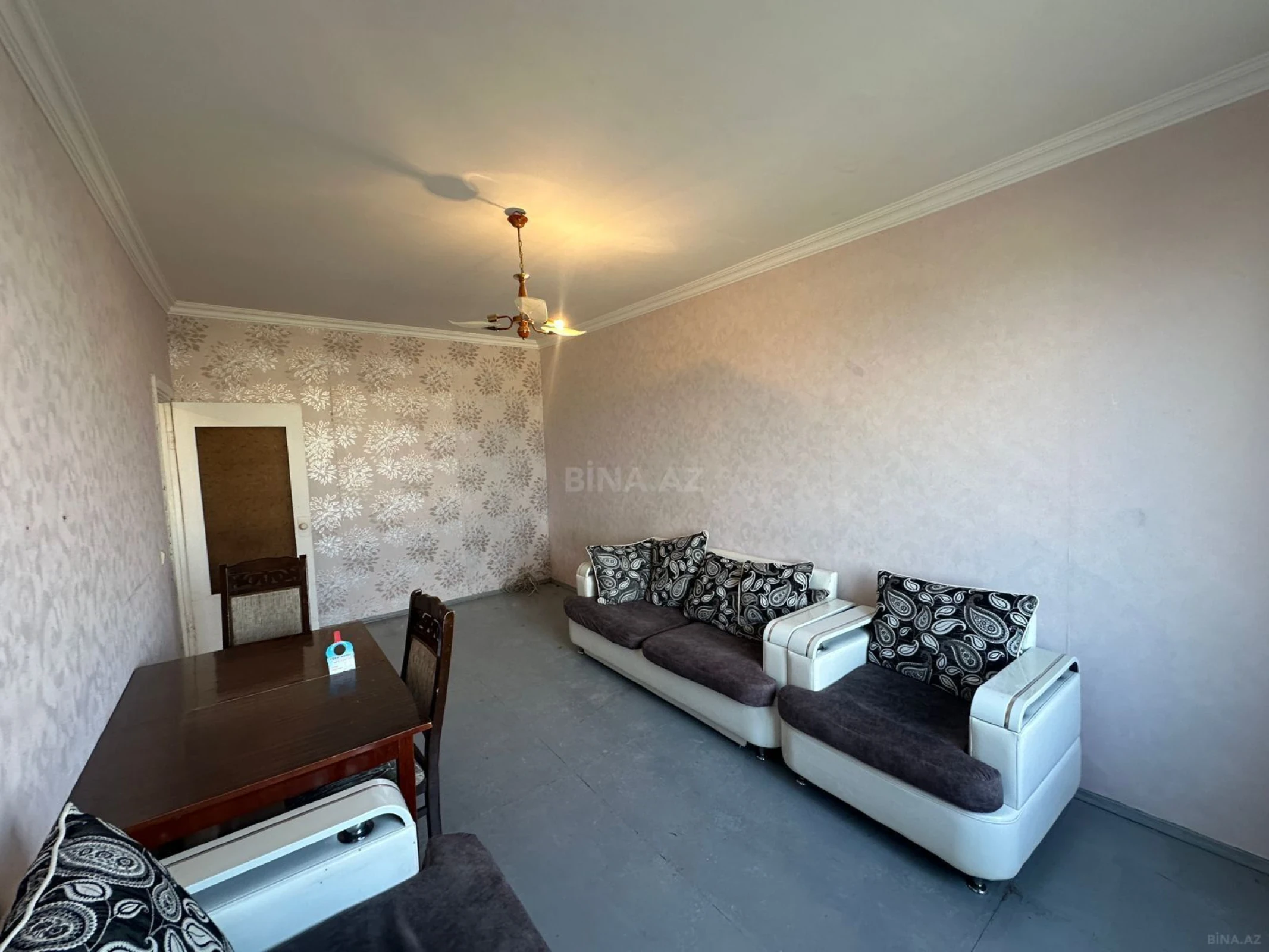 Satılır 2 otaqlı mənzil 65 m²