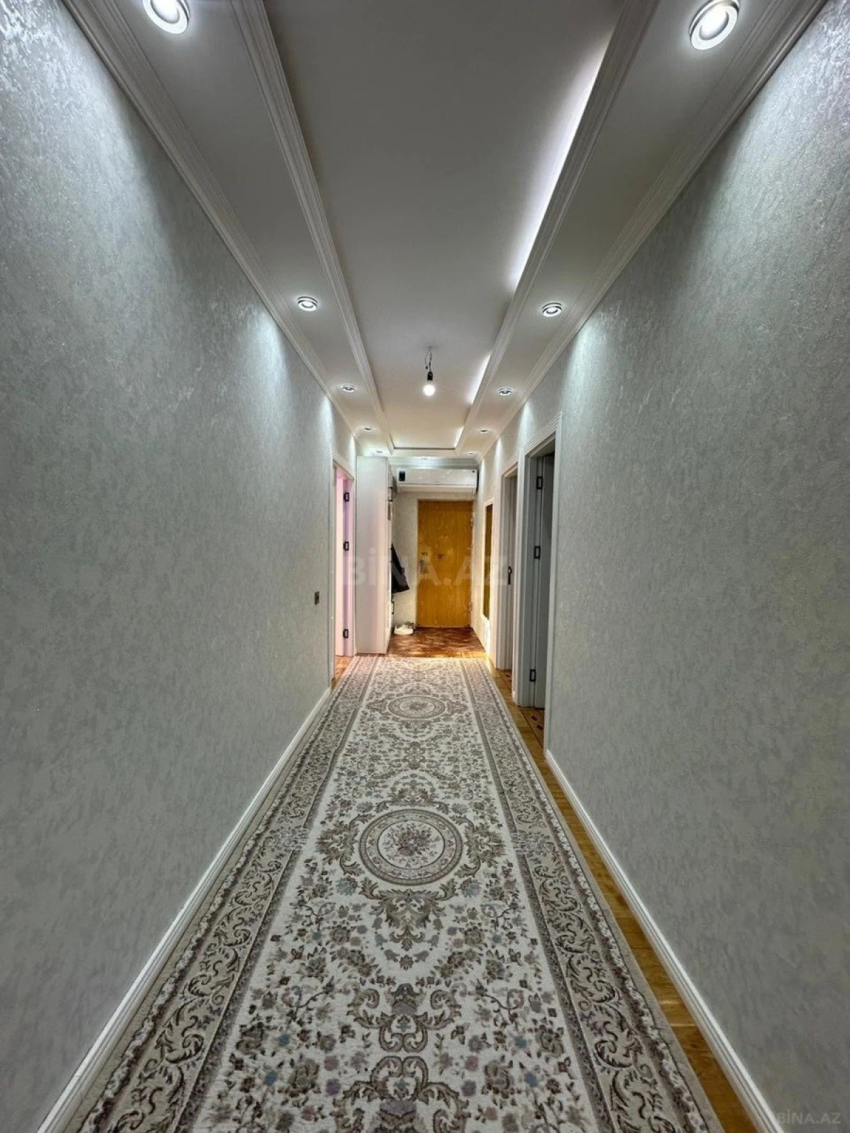 Satılır 5 otaqlı mənzil 112 m²