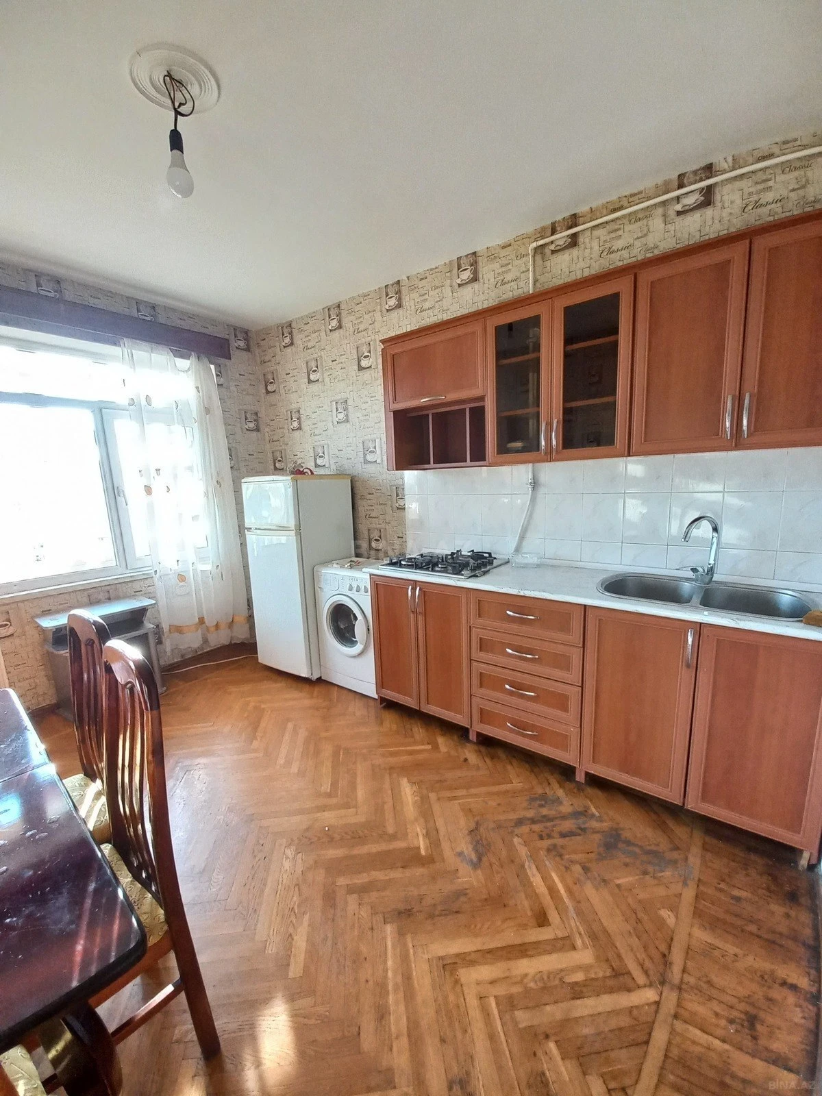 Kirayə verilir 2 otaqlı mənzil 70 m²
