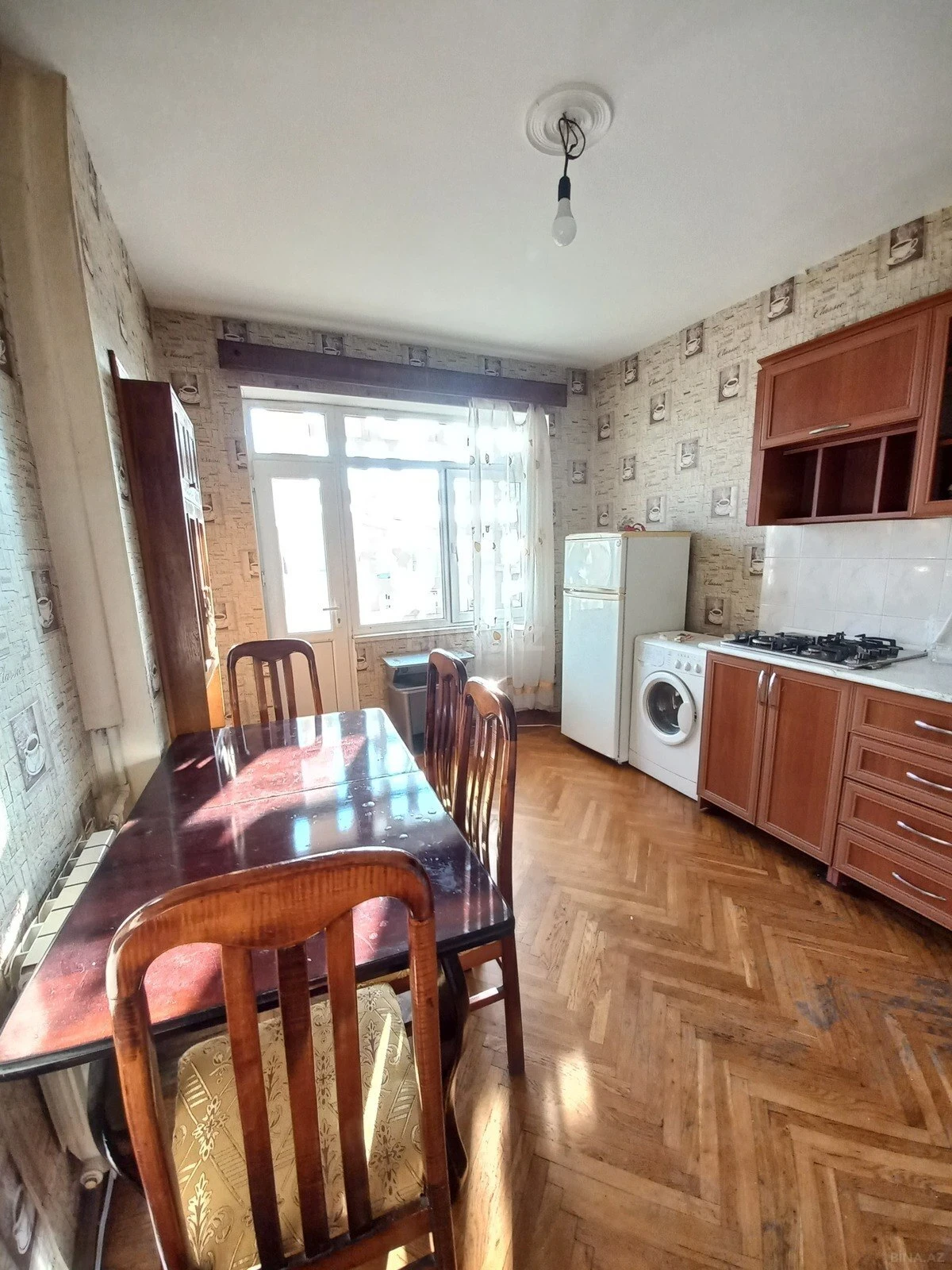 Kirayə verilir 2 otaqlı mənzil 70 m²