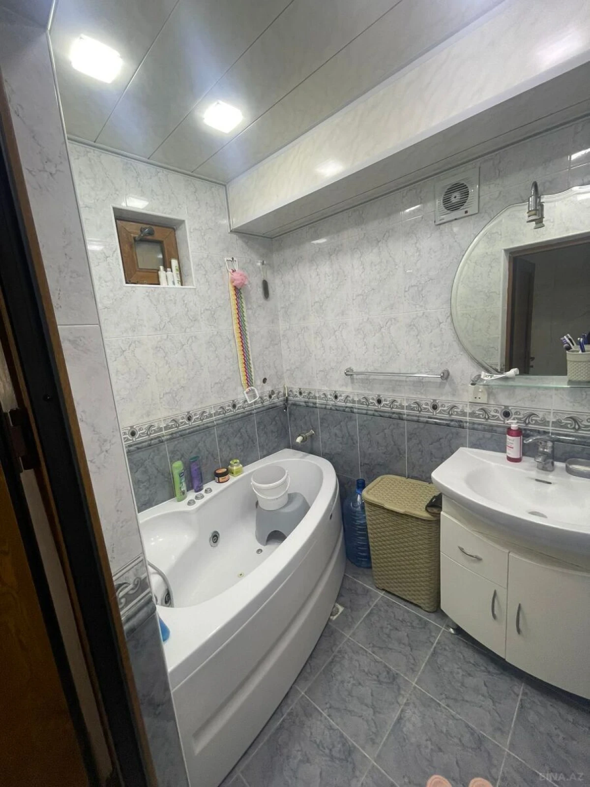 Satılır 3 otaqlı mənzil 105 m²