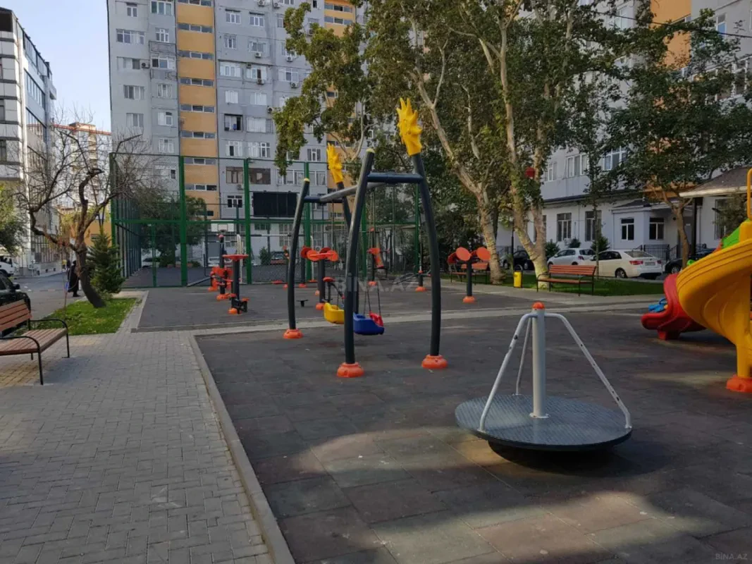Satılır 3 otaqlı mənzil 105 m²