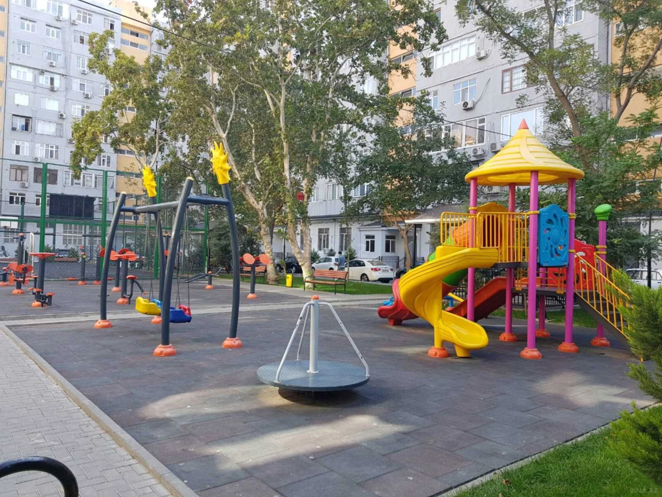 Satılır 3 otaqlı mənzil 105 m²