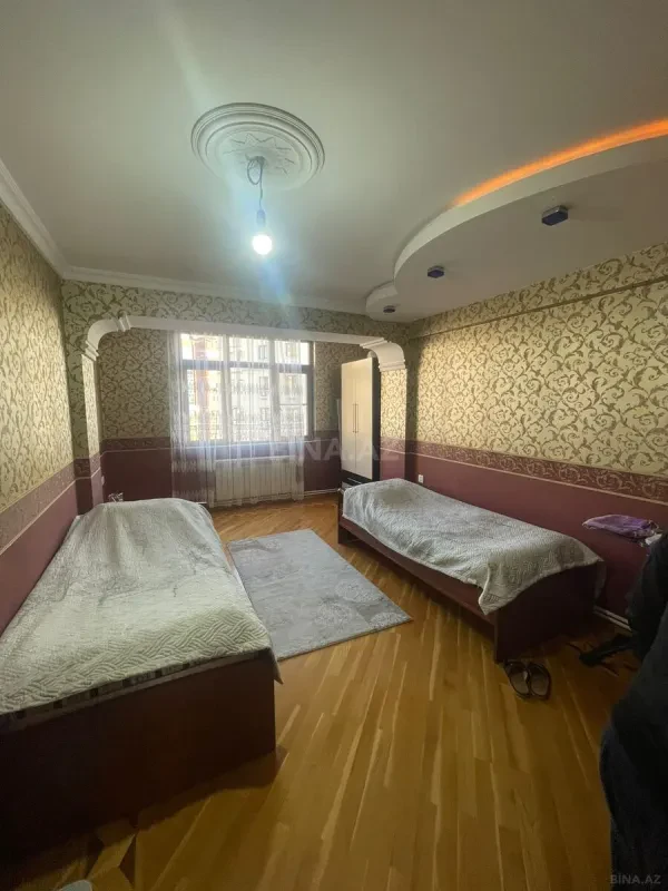 Satılır 3 otaqlı mənzil 105 m²