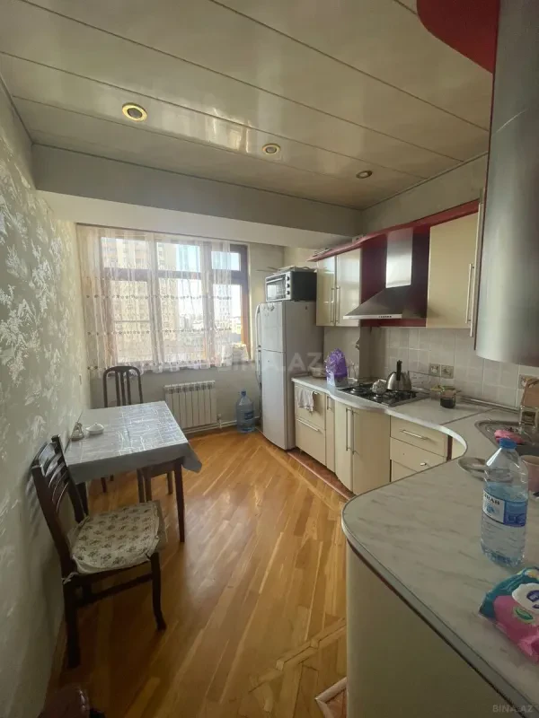 Satılır 3 otaqlı mənzil 105 m²