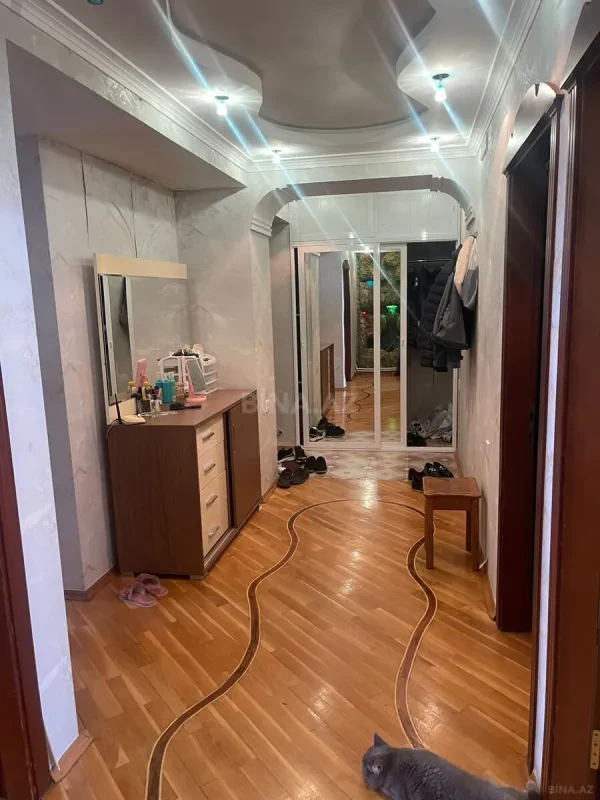 Satılır 3 otaqlı mənzil 105 m²