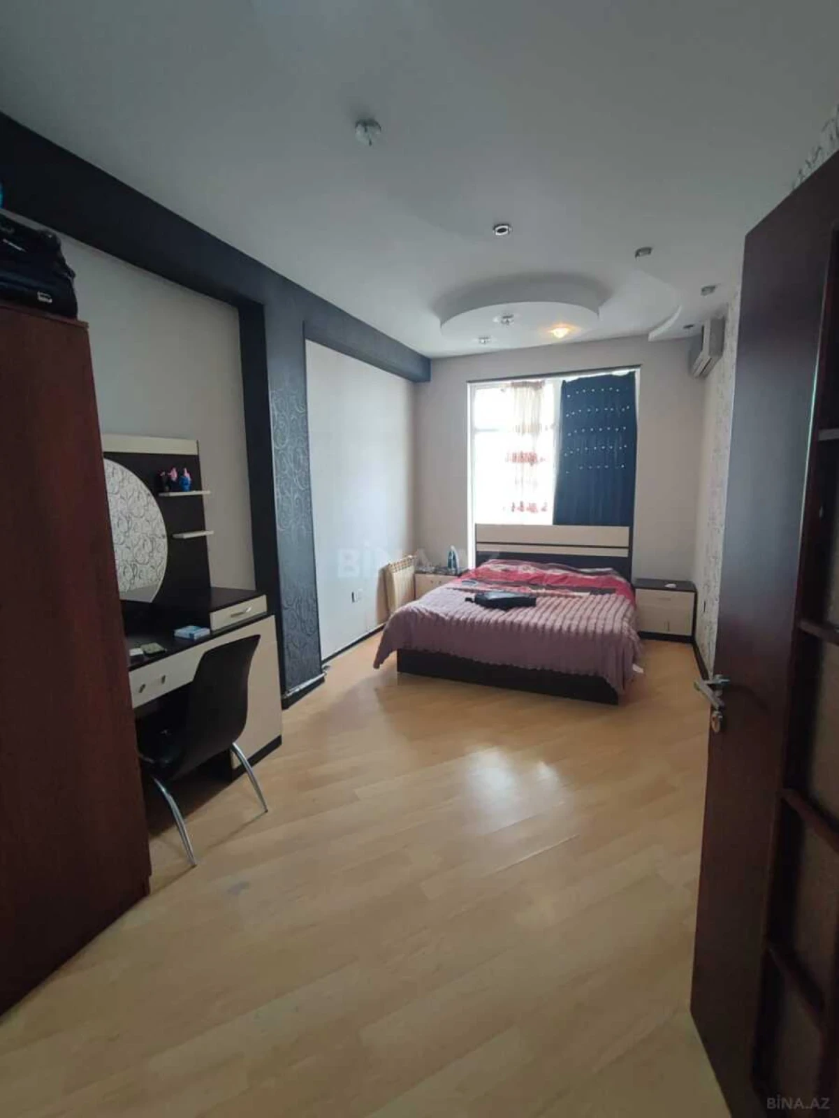 Satılır 3 otaqlı mənzil 120 m²