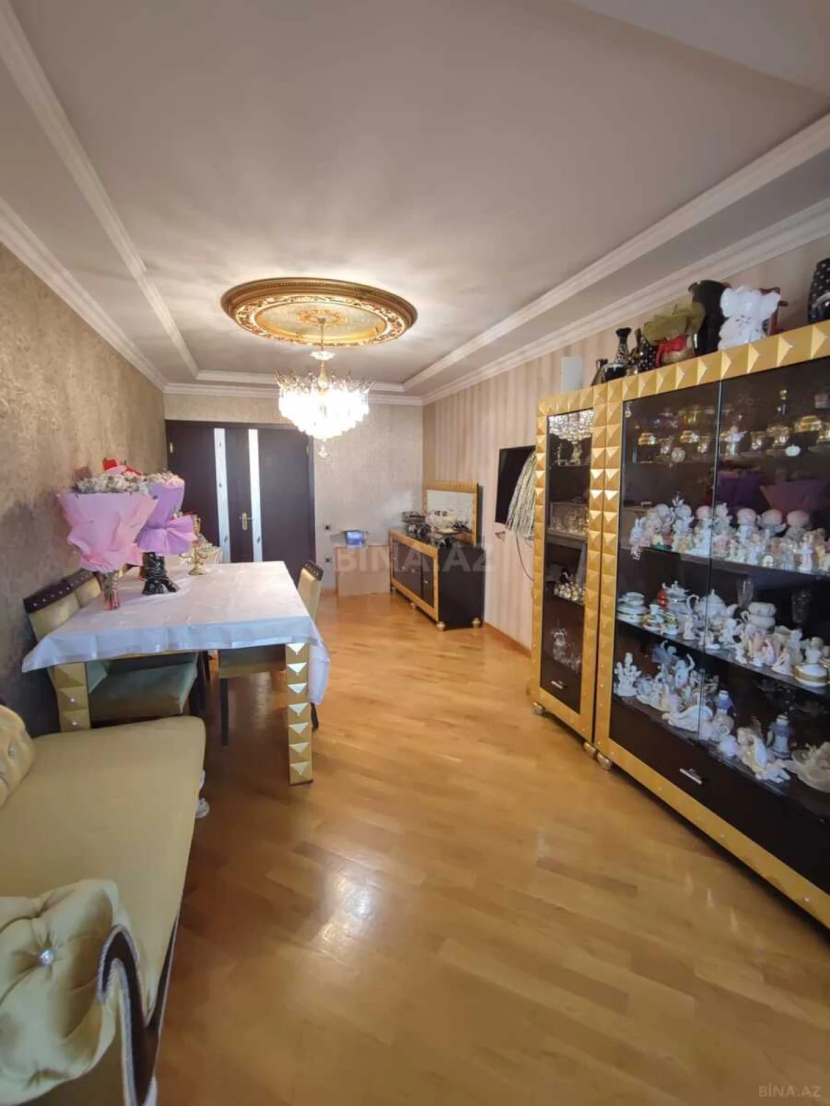 Satılır 5 otaqlı mənzil 110 m²