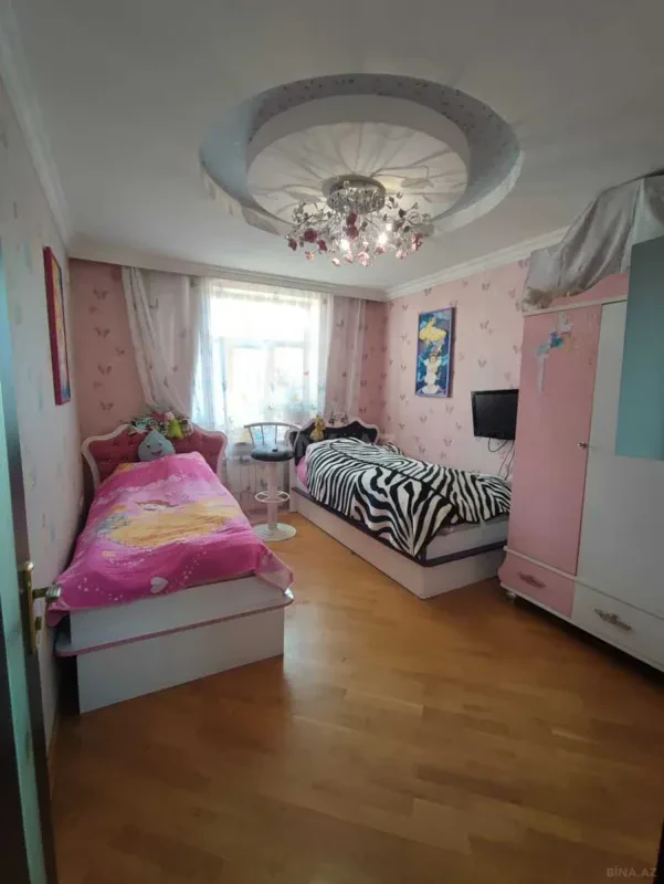 Satılır 5 otaqlı mənzil 110 m²