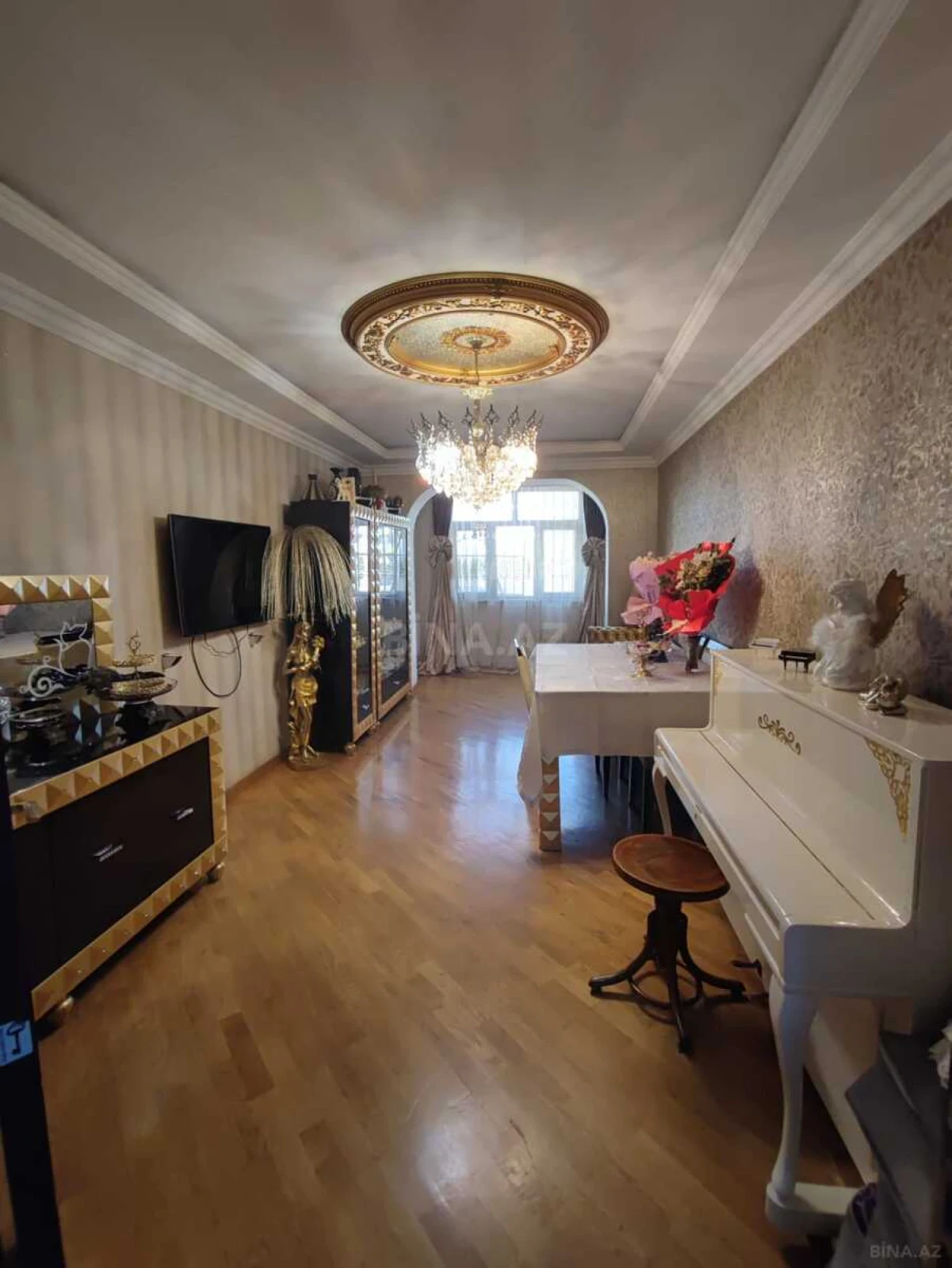 Satılır 5 otaqlı mənzil 110 m²
