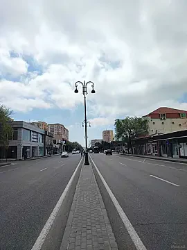 Satılır 5 otaqlı mənzil 110 m²