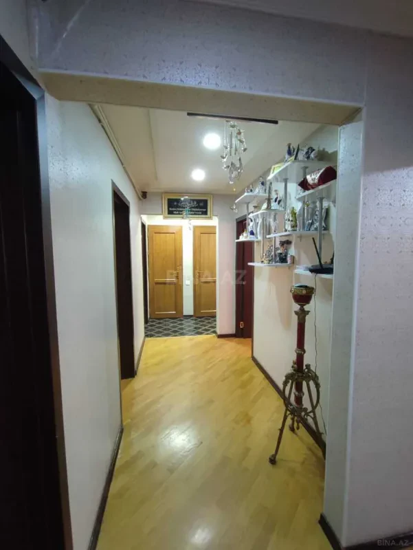 Satılır 5 otaqlı mənzil 110 m²