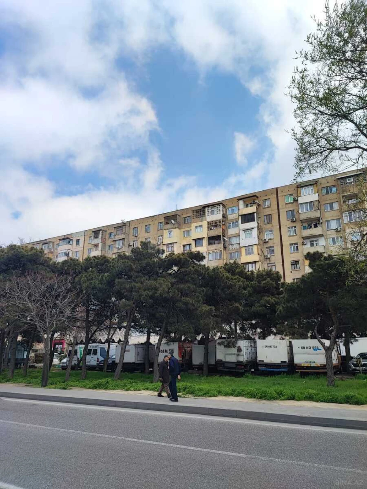 Satılır 5 otaqlı mənzil 110 m²