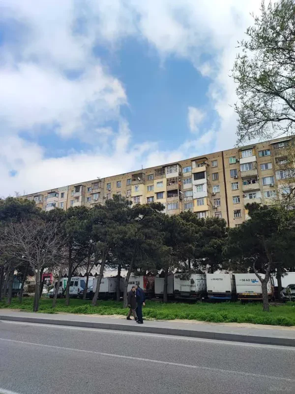 Satılır 5 otaqlı mənzil 110 m²